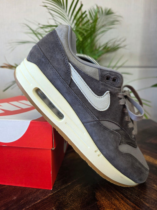 Nike Air Max 1 Soft Grey Crepe maat 44