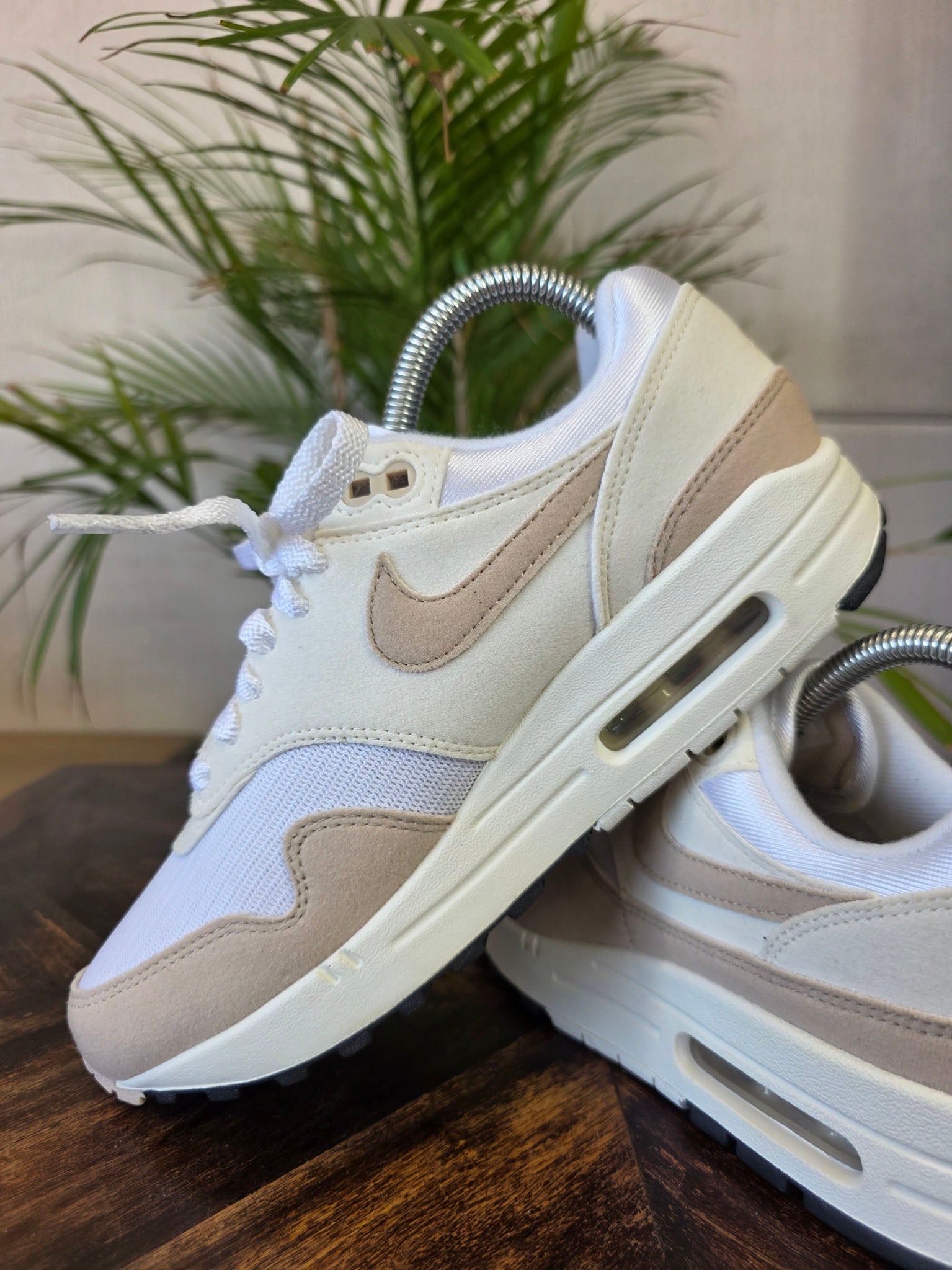 Nike Air Max 1 Pale Ivory maat 38,5