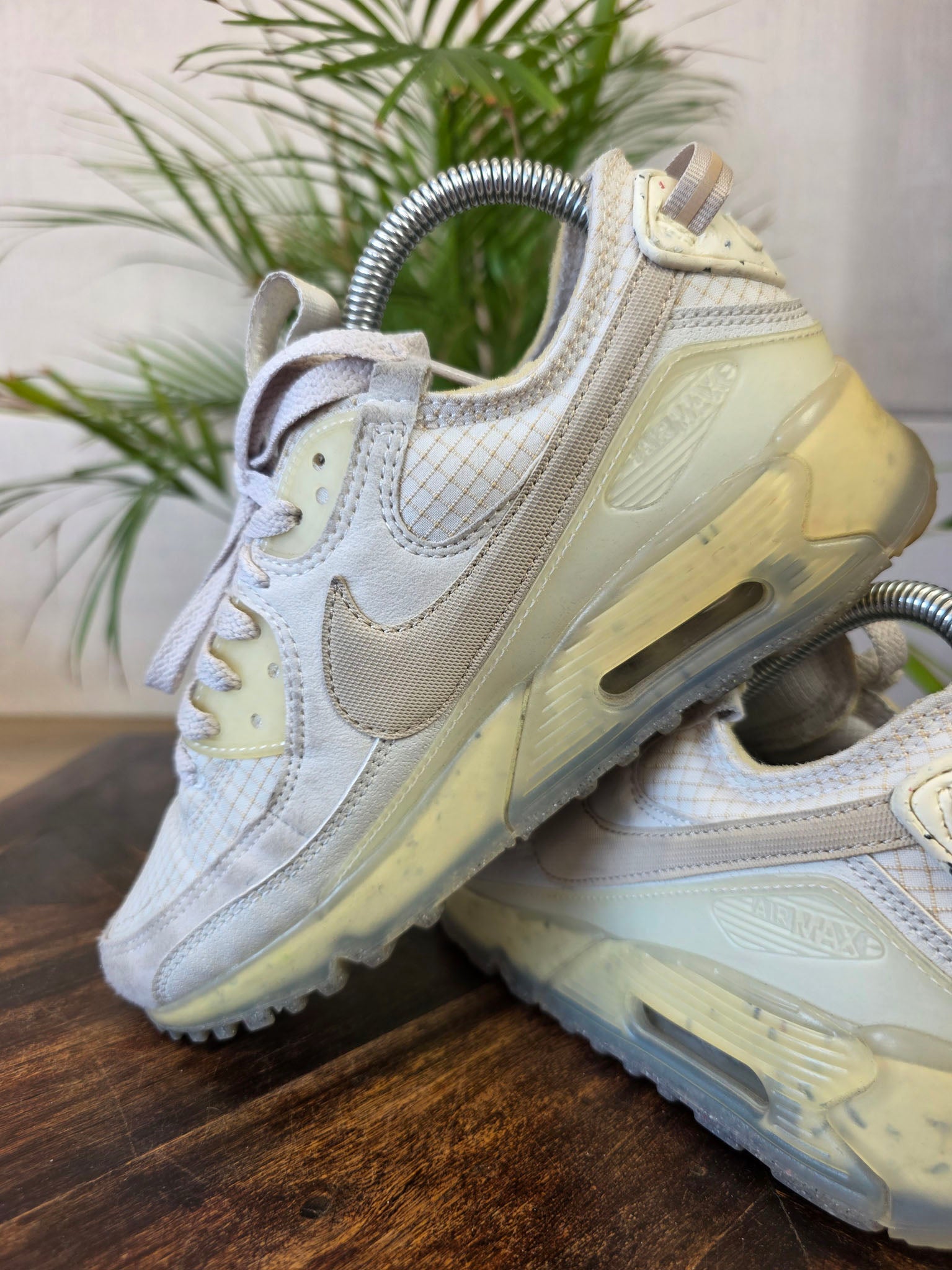 Nike Air Max 90 Terrascape Light Bone maat 37,5