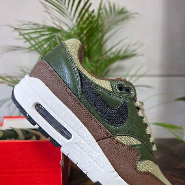 Nike Air Max 1 Neutral Olive Cacao Wow maat 38,5