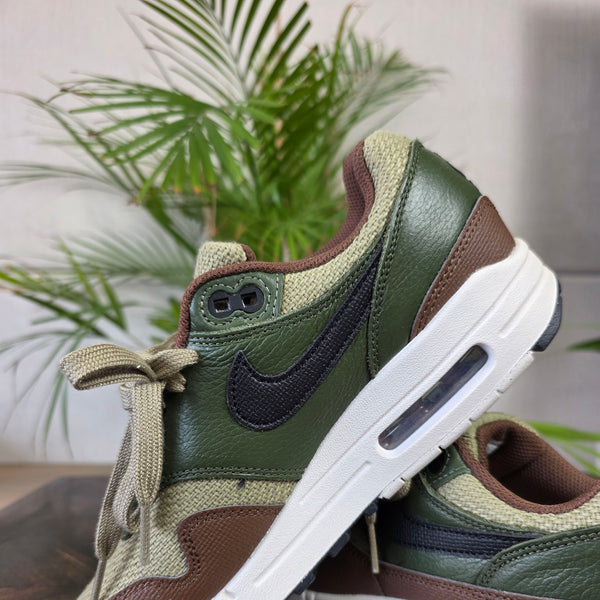 Nike Air Max 1 Neutral Olive Cacao Wow maat 38,5