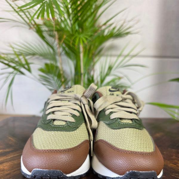 Nike Air Max 1 Neutral Olive Cacao Wow maat 38,5