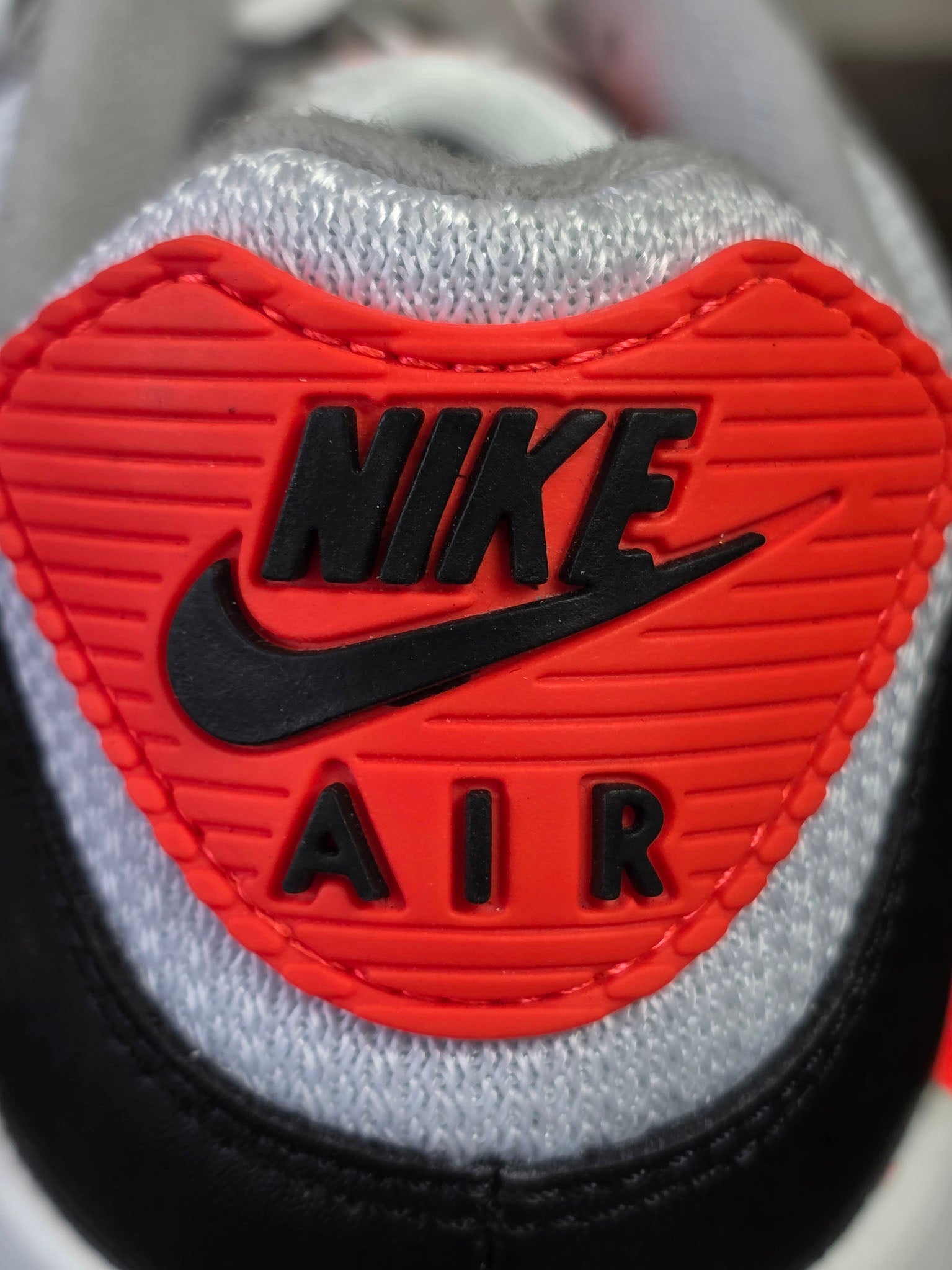 Nike Air Max 90 Kiss My Airs Safari maat 44
