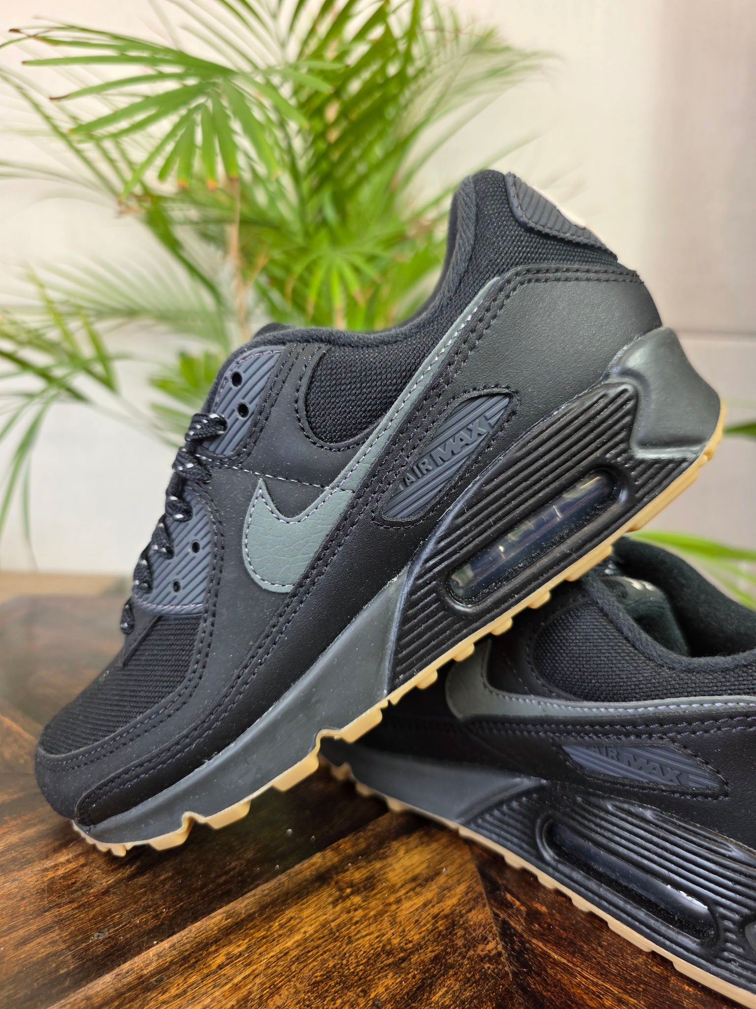 Nike Air Max 90 Black Gum maat 38,5