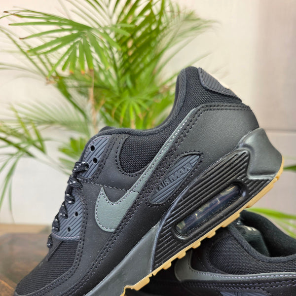 Nike Air Max 90 Black Gum maat 38,5