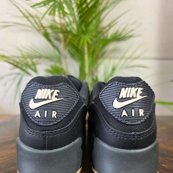 Nike Air Max 90 Black Gum maat 38,5