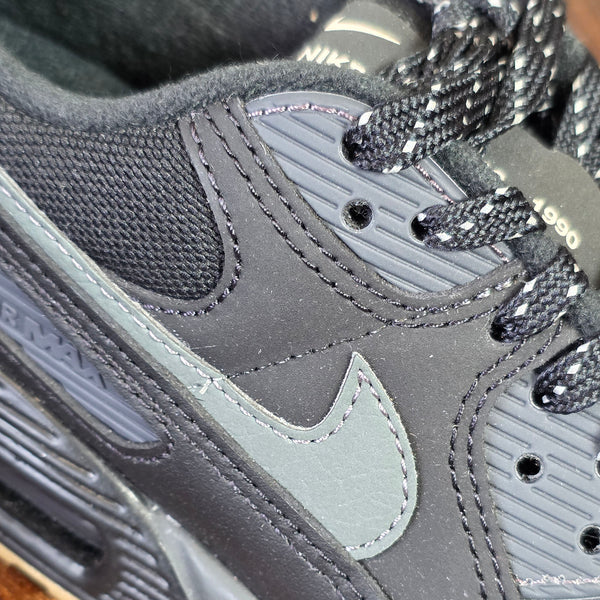 Nike Air Max 90 Black Gum maat 38,5