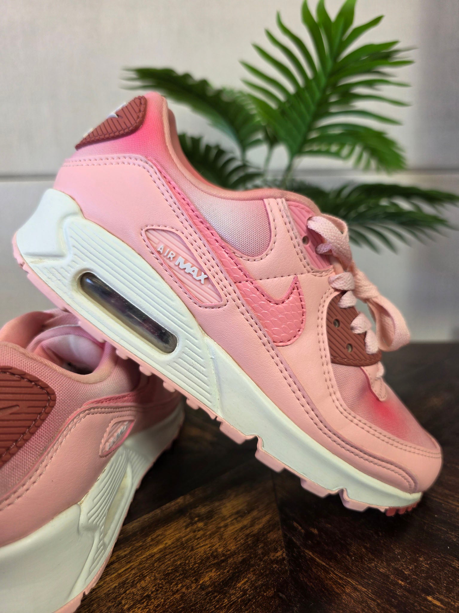 Nike Air Max 90 Airbrushed Pink maat 36,5