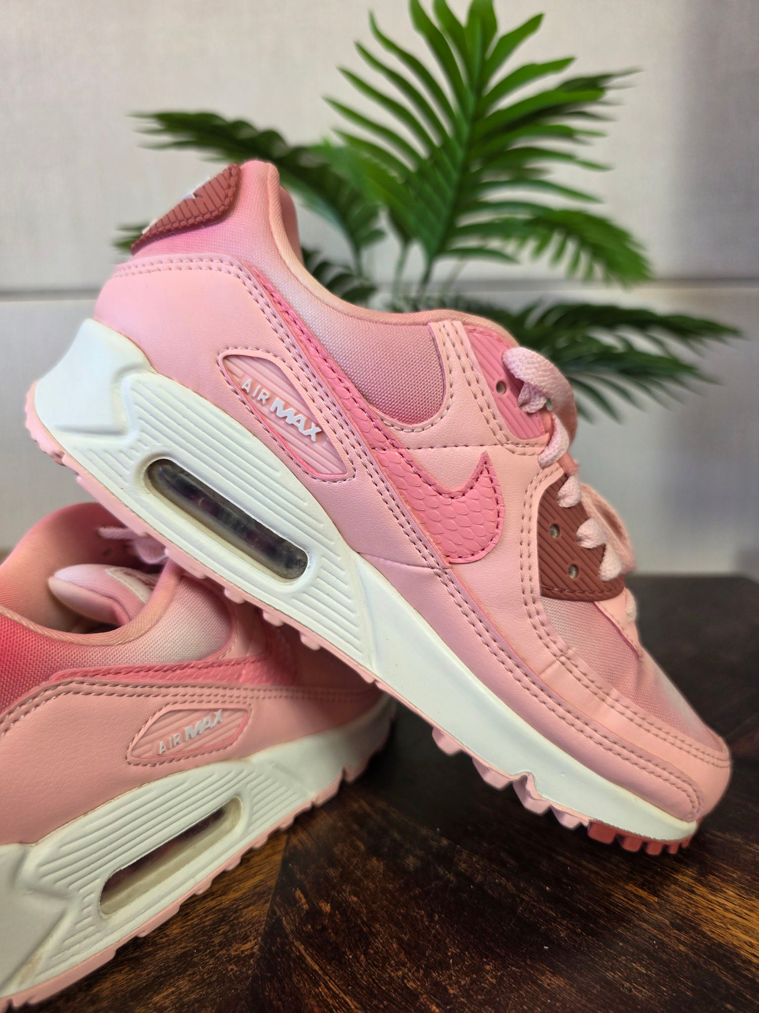 Nike Air Max 90 Airbrushed Pink maat 36,5
