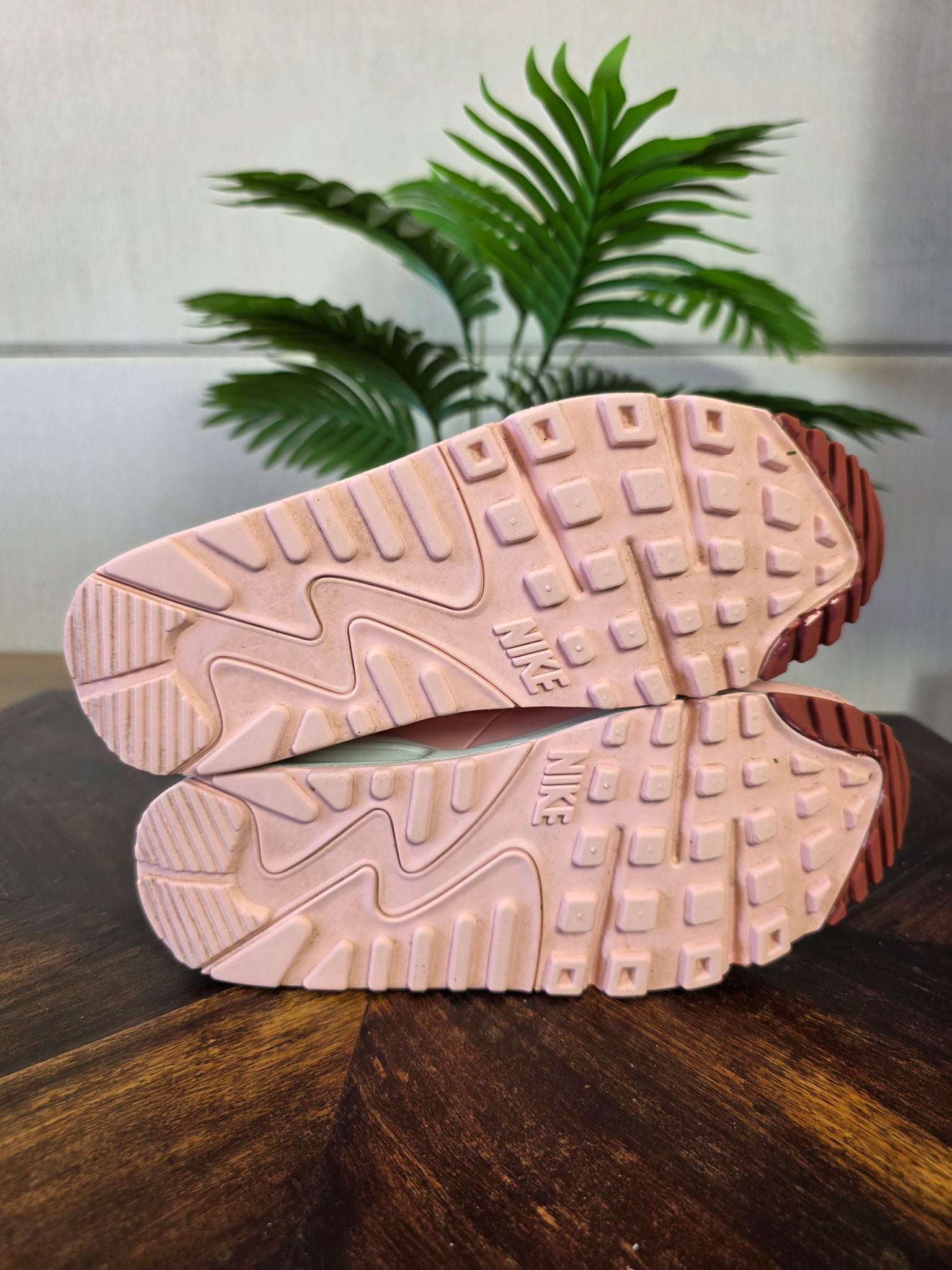 Nike Air Max 90 Airbrushed Pink maat 36,5