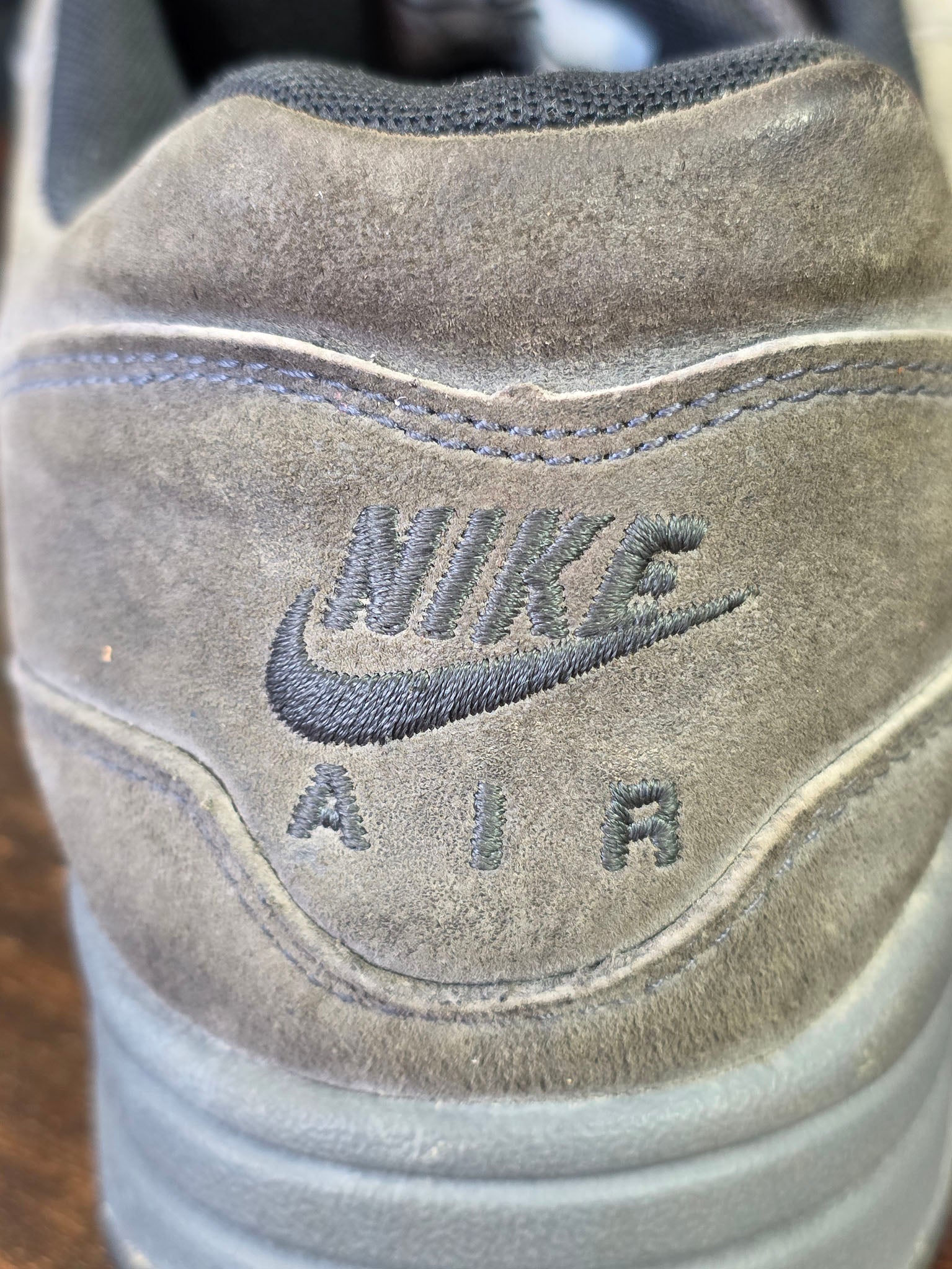 Nike Air Max 1 Premium Anthracite maat 42