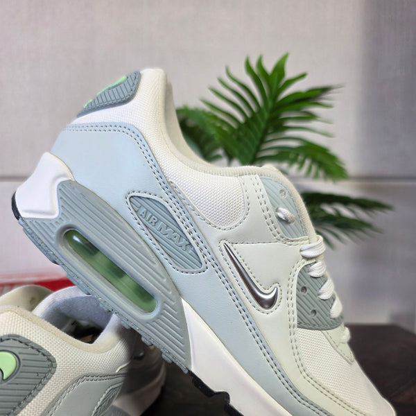 Nike Air Max 90 Next Nature Molten Metal maat 42