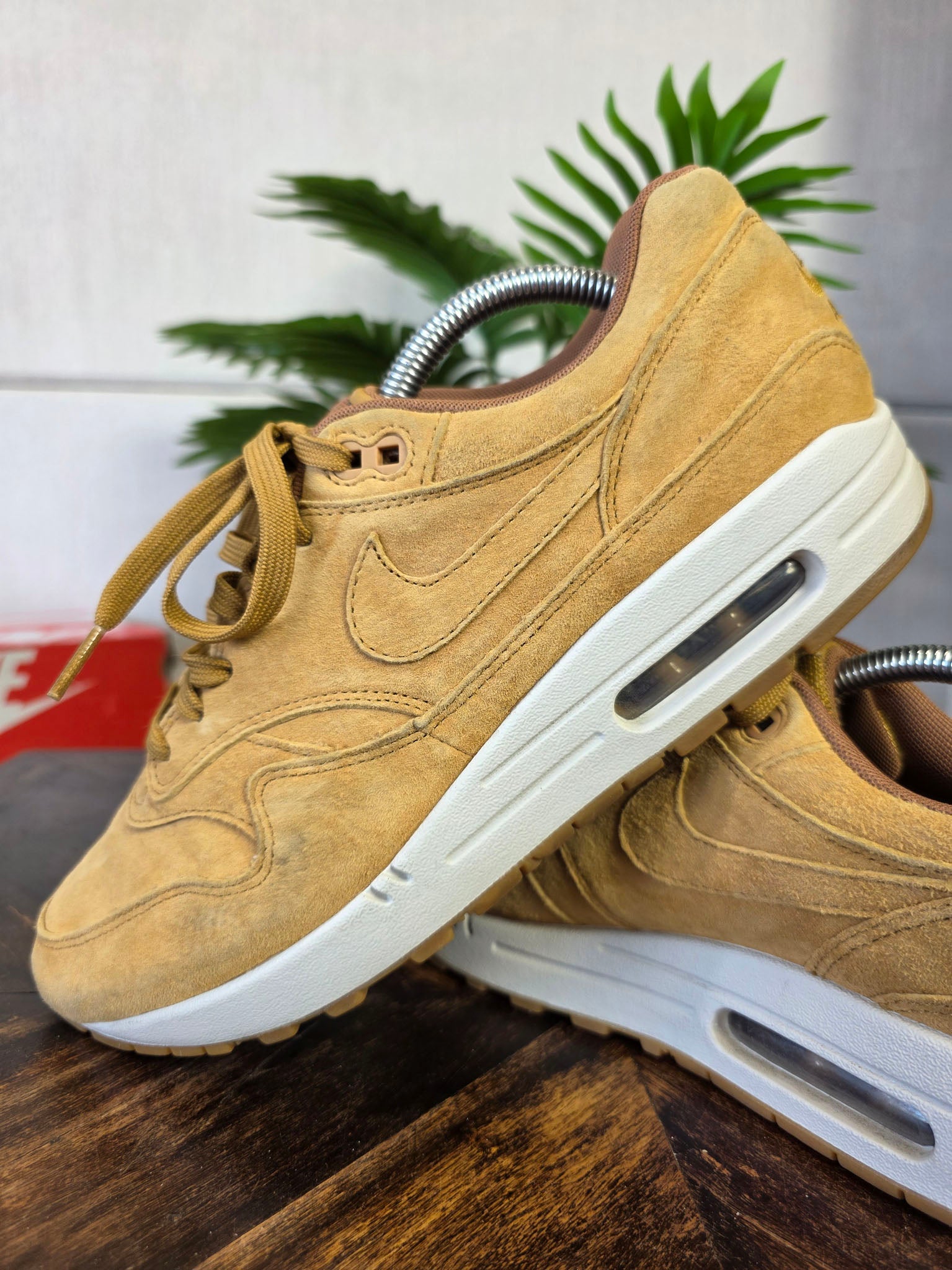 Nike Air Max 1 Wheat (2018) maat 42,5
