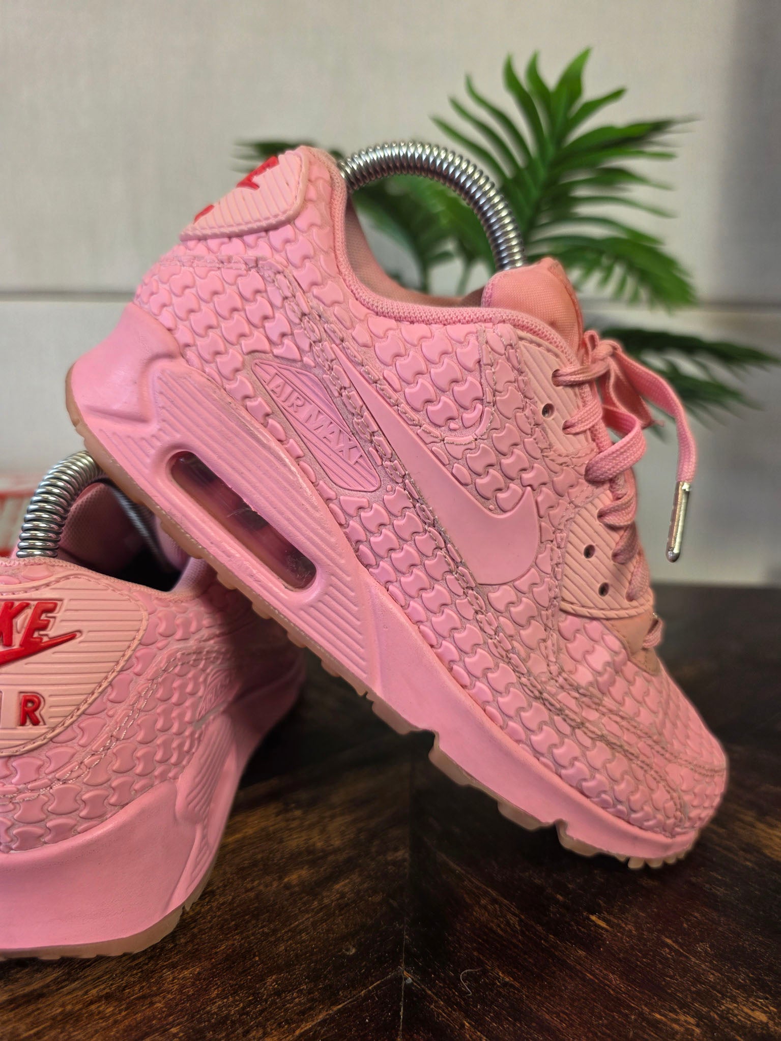 Nike Air Max 90 Shangai Must Win Cake maat 37,5
