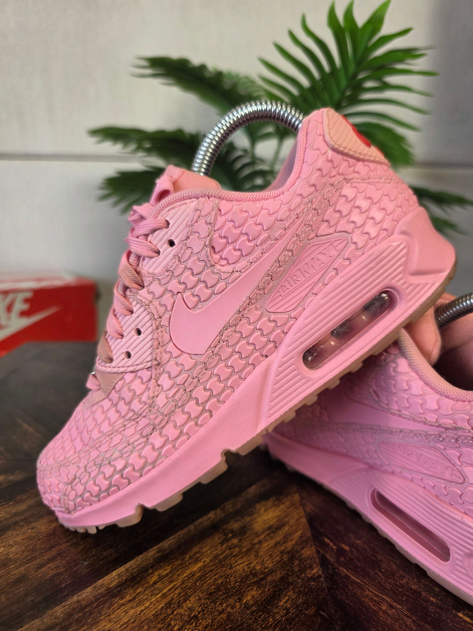 Nike Air Max 90 Shangai Must Win Cake maat 37,5