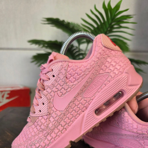 Nike Air Max 90 Shangai Must Win Cake maat 37,5