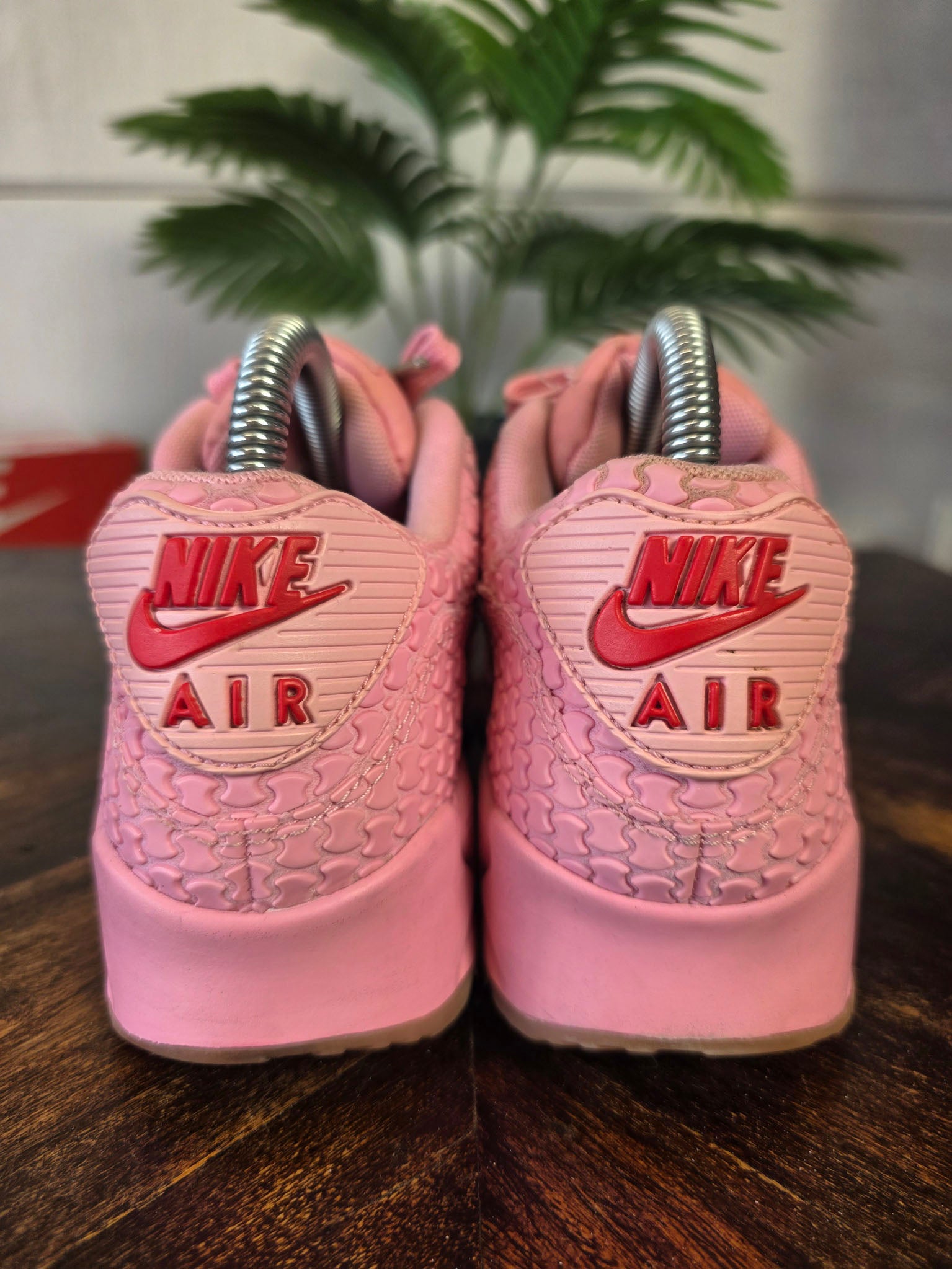Nike Air Max 90 Shangai Must Win Cake maat 37,5
