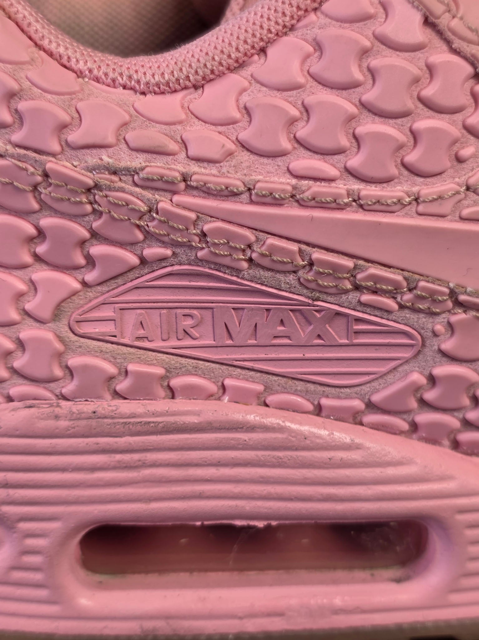 Nike Air Max 90 Shangai Must Win Cake maat 37,5
