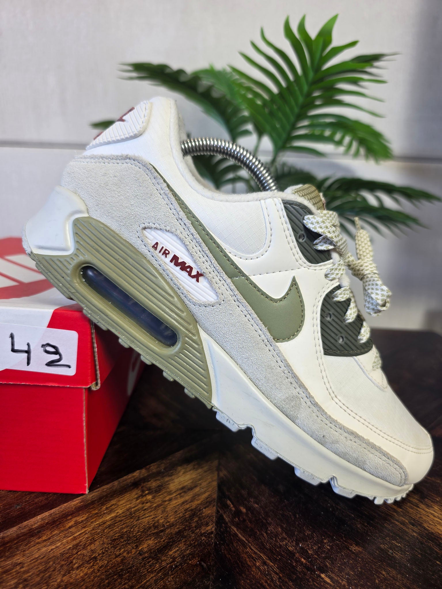 Nike Air Max 90 Phantom Neutral Olive maat 42