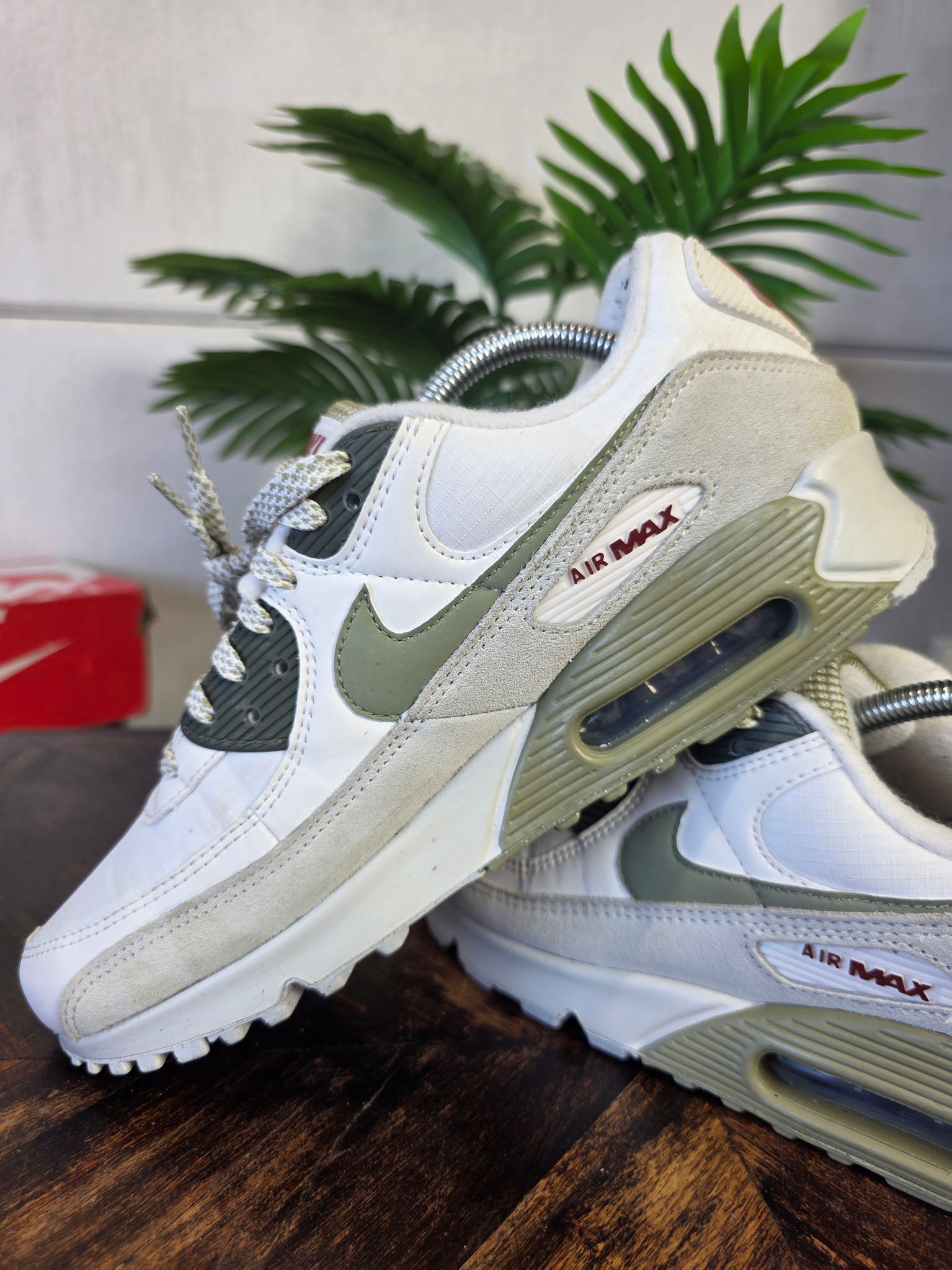 Nike Air Max 90 Phantom Neutral Olive maat 42