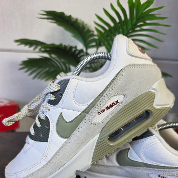 Nike Air Max 90 Phantom Neutral Olive maat 42