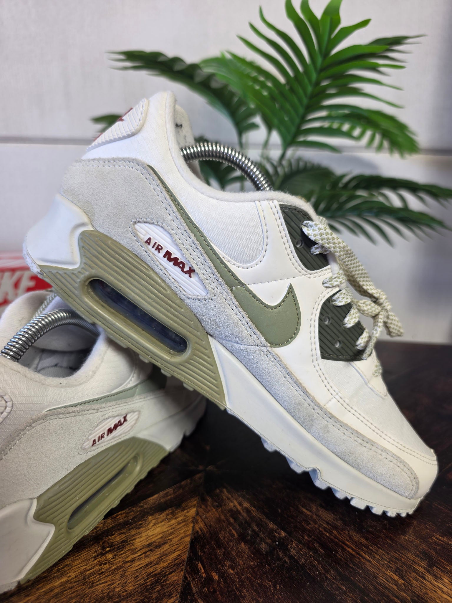Nike Air Max 90 Phantom Neutral Olive maat 42