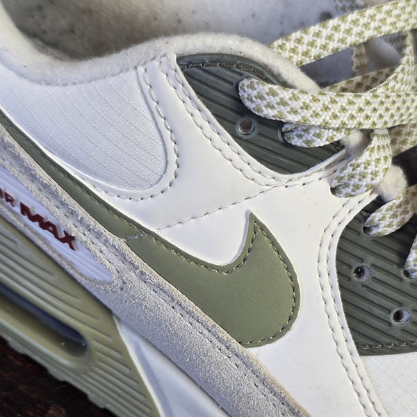 Nike Air Max 90 Phantom Neutral Olive maat 42