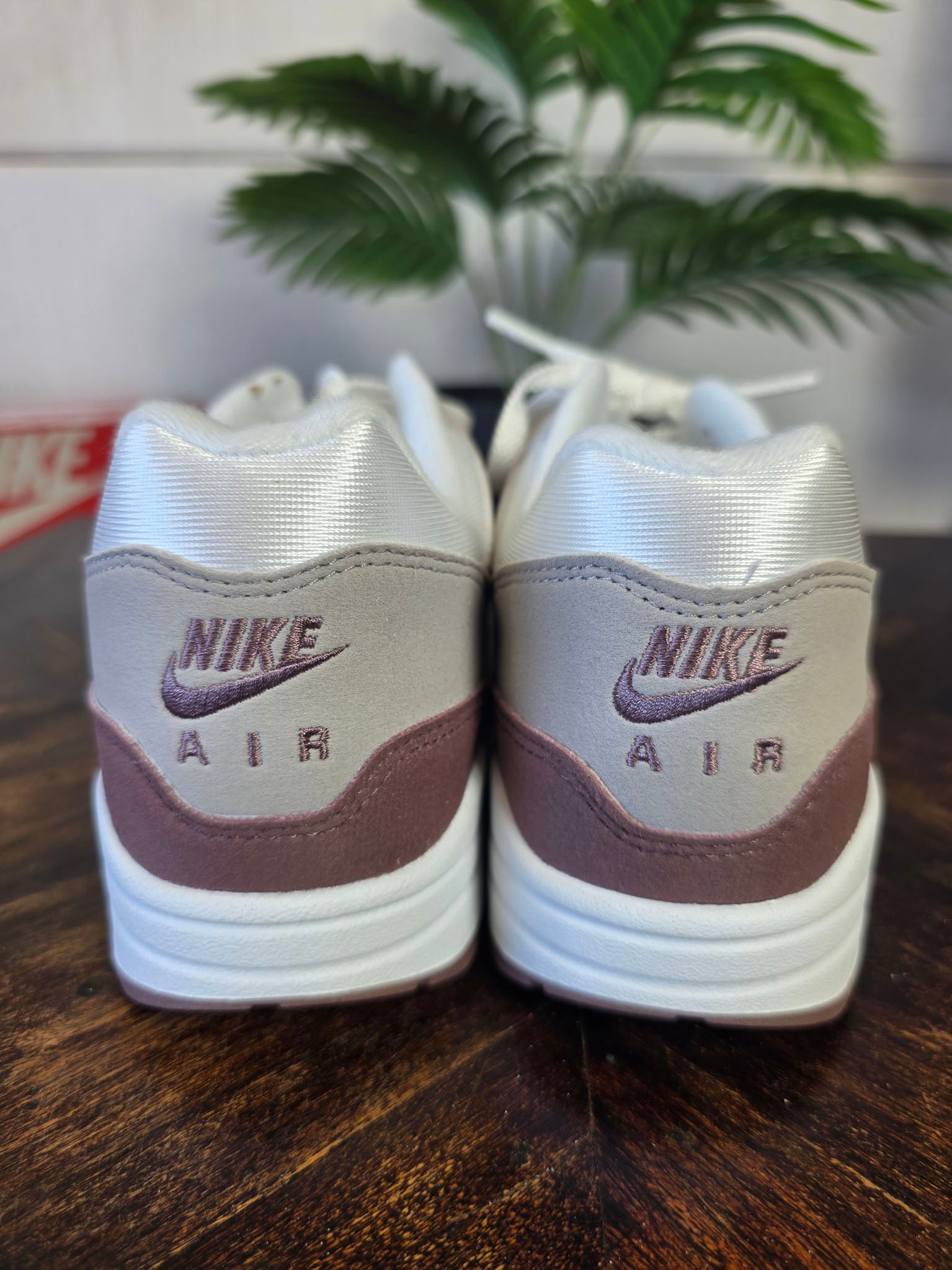 Nike Air Max 1 Smokey Mauve maat 41