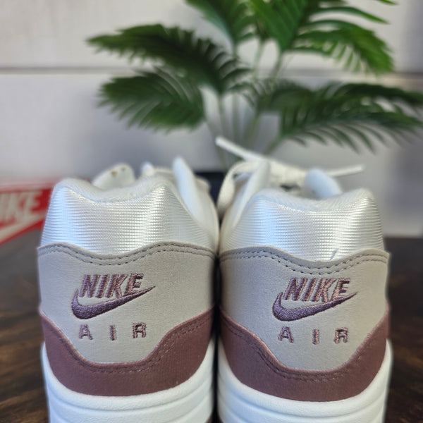 Nike Air Max 1 Smokey Mauve maat 41