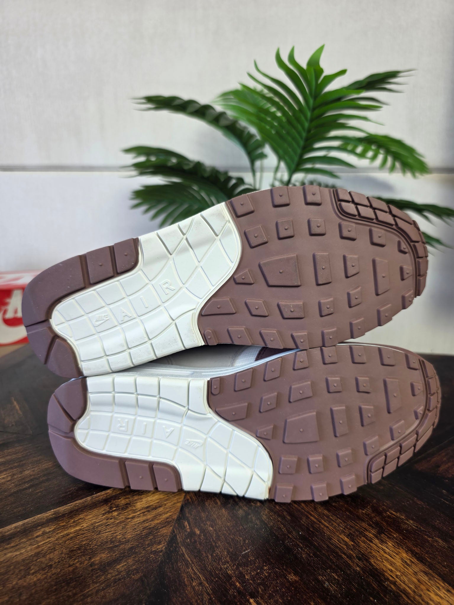 Nike Air Max 1 Smokey Mauve maat 41