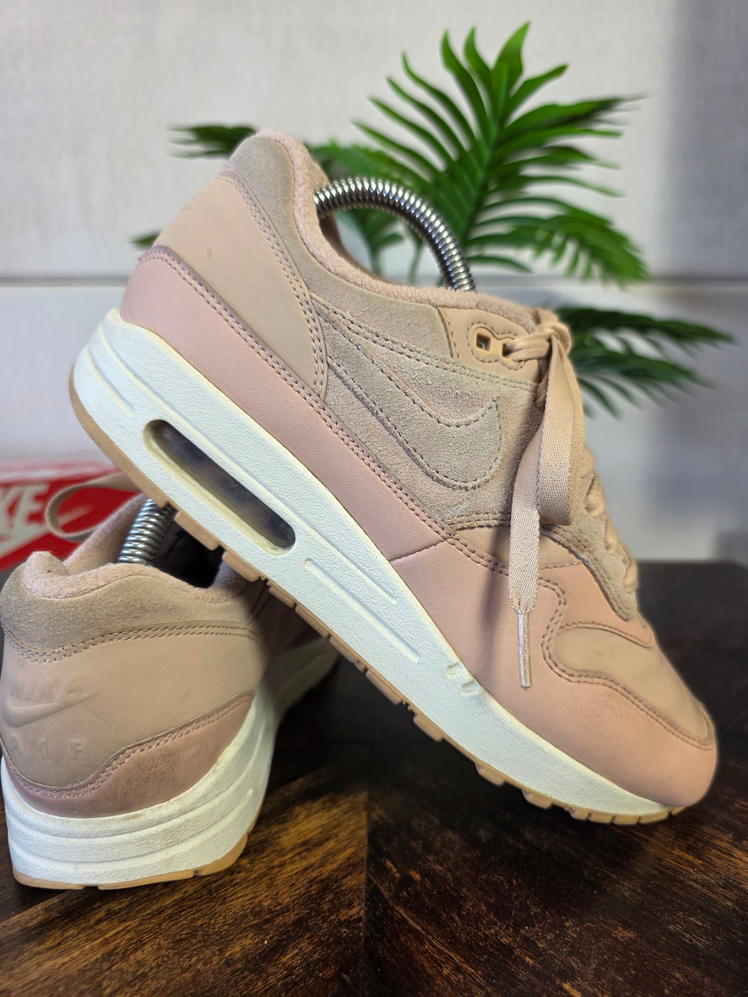 Nike Air Max 1 PRM Bio Beige maat 39