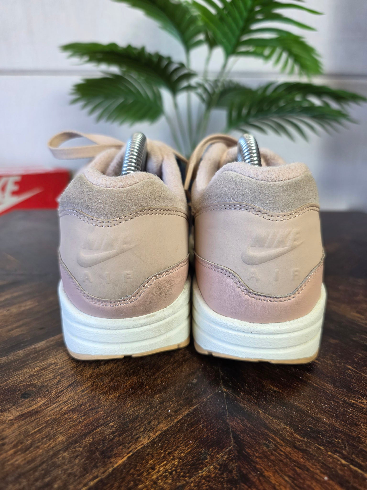 Nike Air Max 1 PRM Bio Beige maat 39
