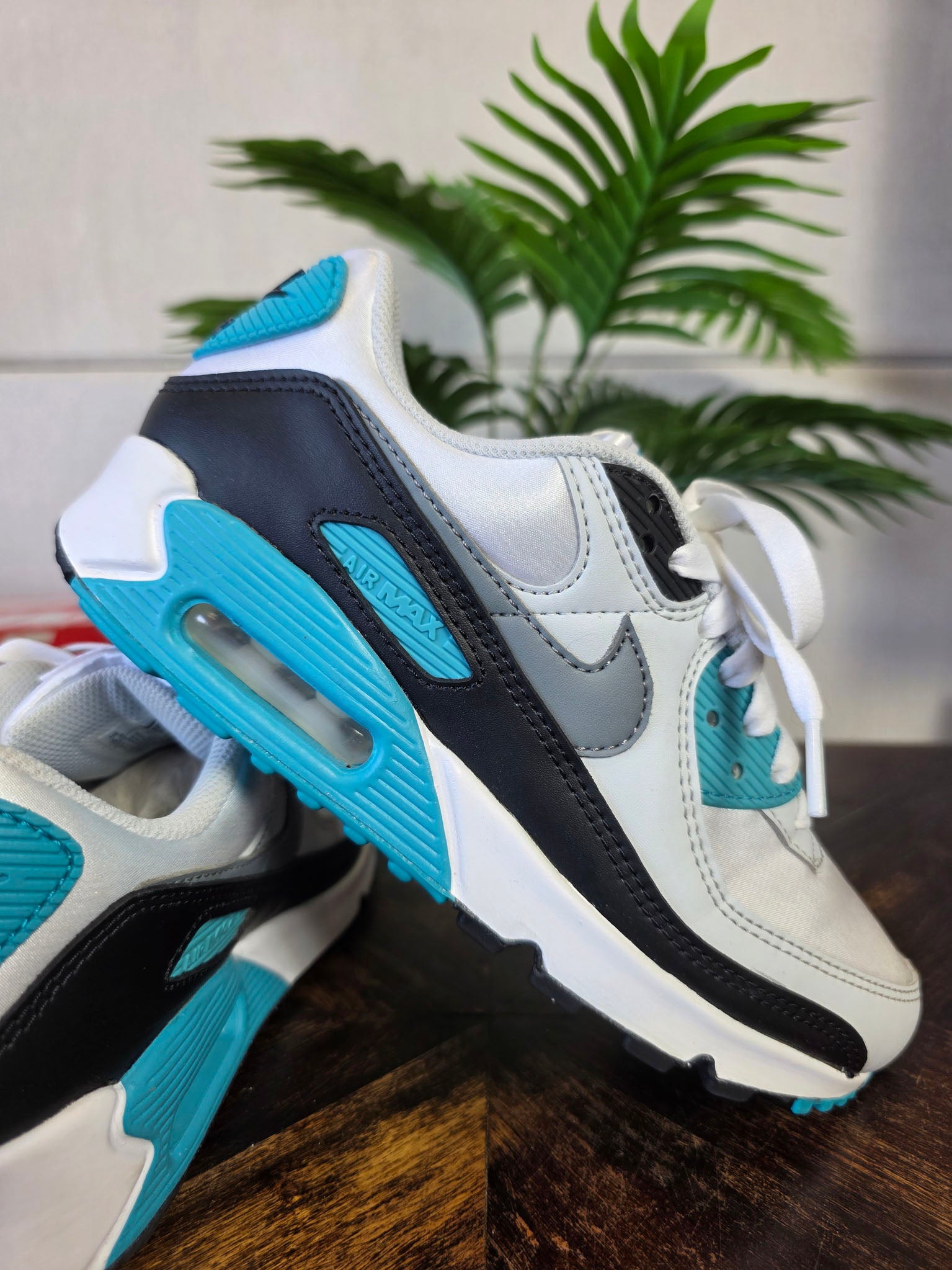 Nike Air Max 90 Teal Nebula maat 37,5