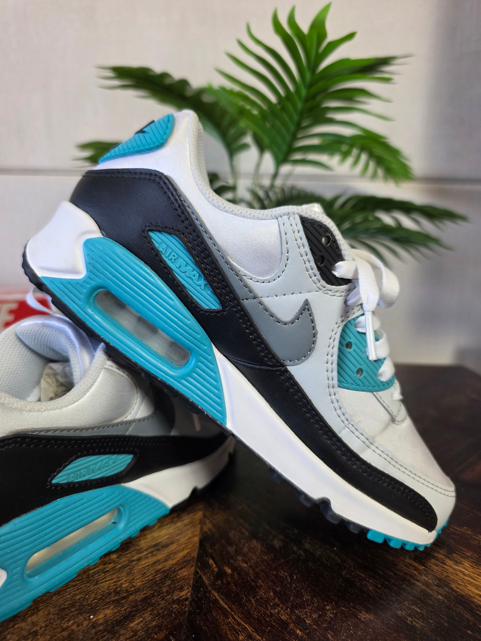 Nike Air Max 90 Teal Nebula maat 37,5