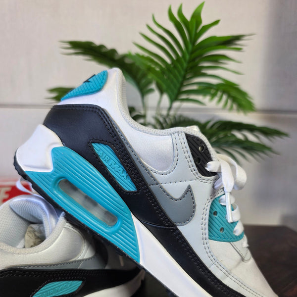 Nike Air Max 90 Teal Nebula maat 37,5
