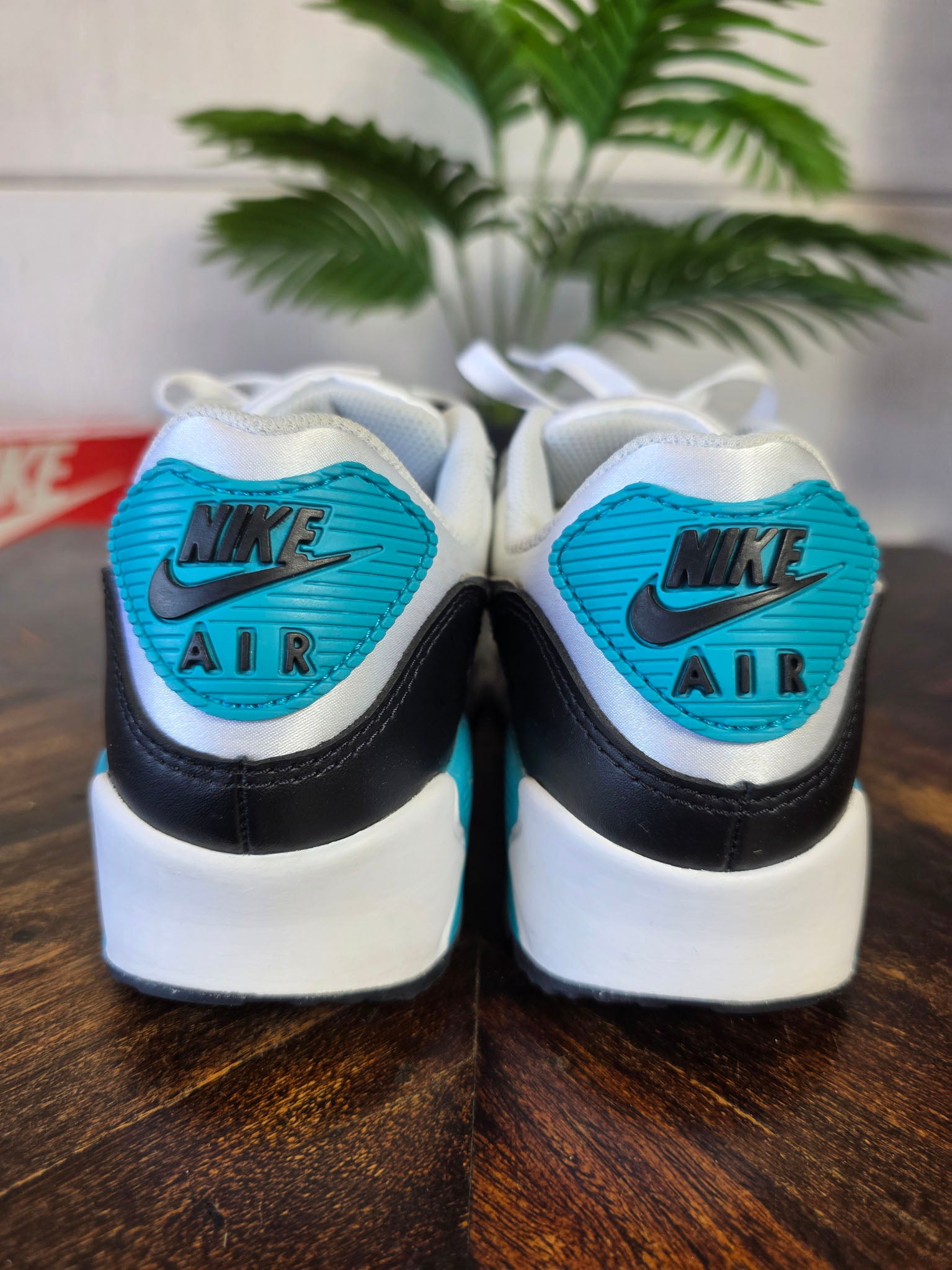 Nike Air Max 90 Teal Nebula maat 37,5