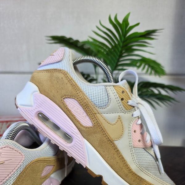 Nike Air Max 90 WMNS Sesame maat 40,5