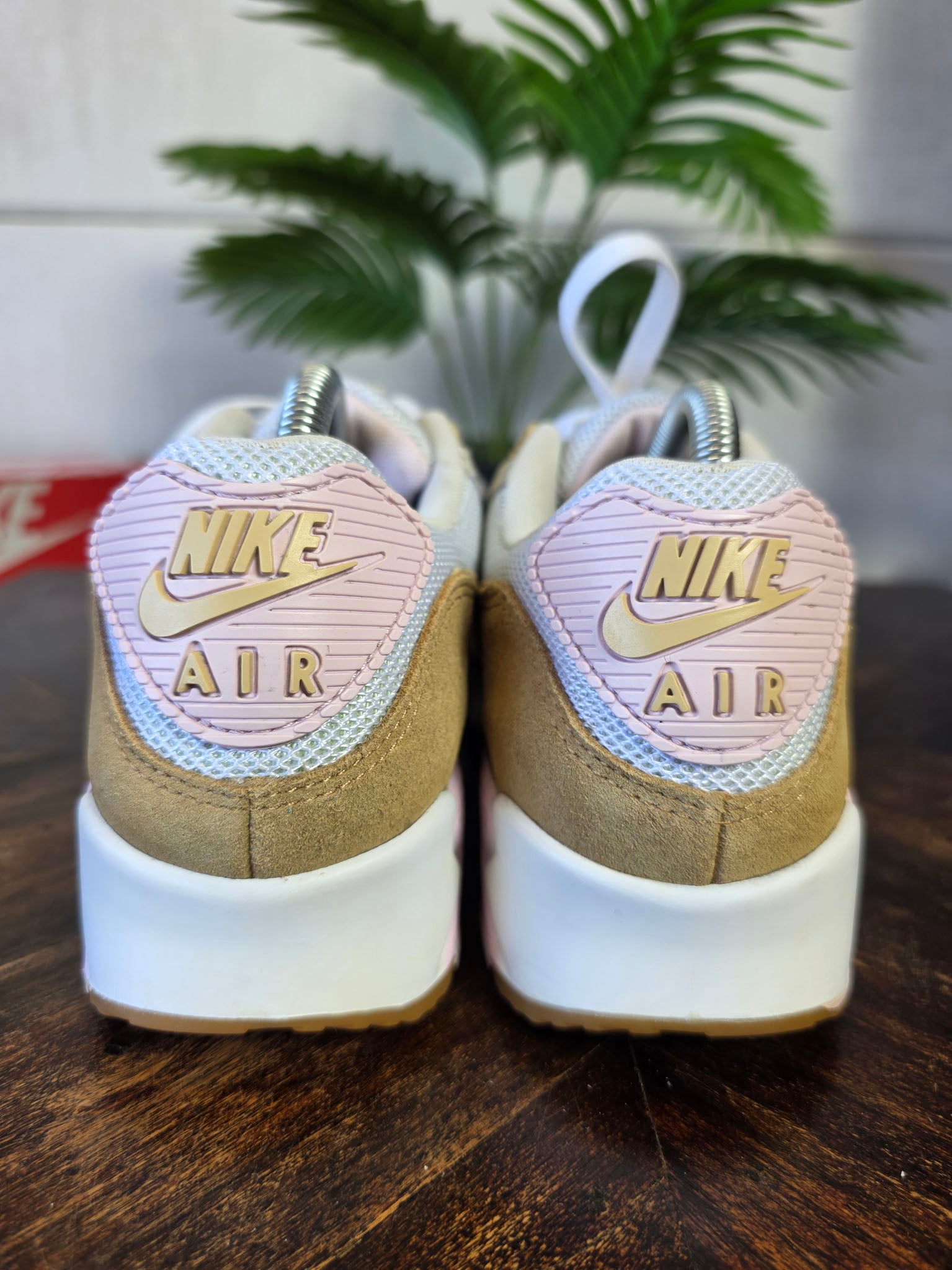 Nike Air Max 90 WMNS Sesame maat 40,5