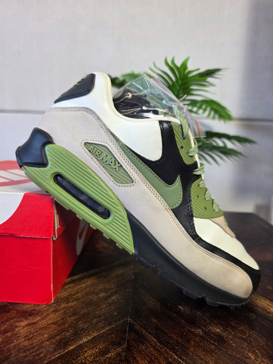 Nike Air Max 90 NRG Lahar Escape maat 45,5