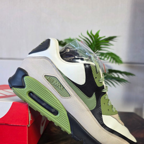 Nike Air Max 90 NRG Lahar Escape maat 45,5