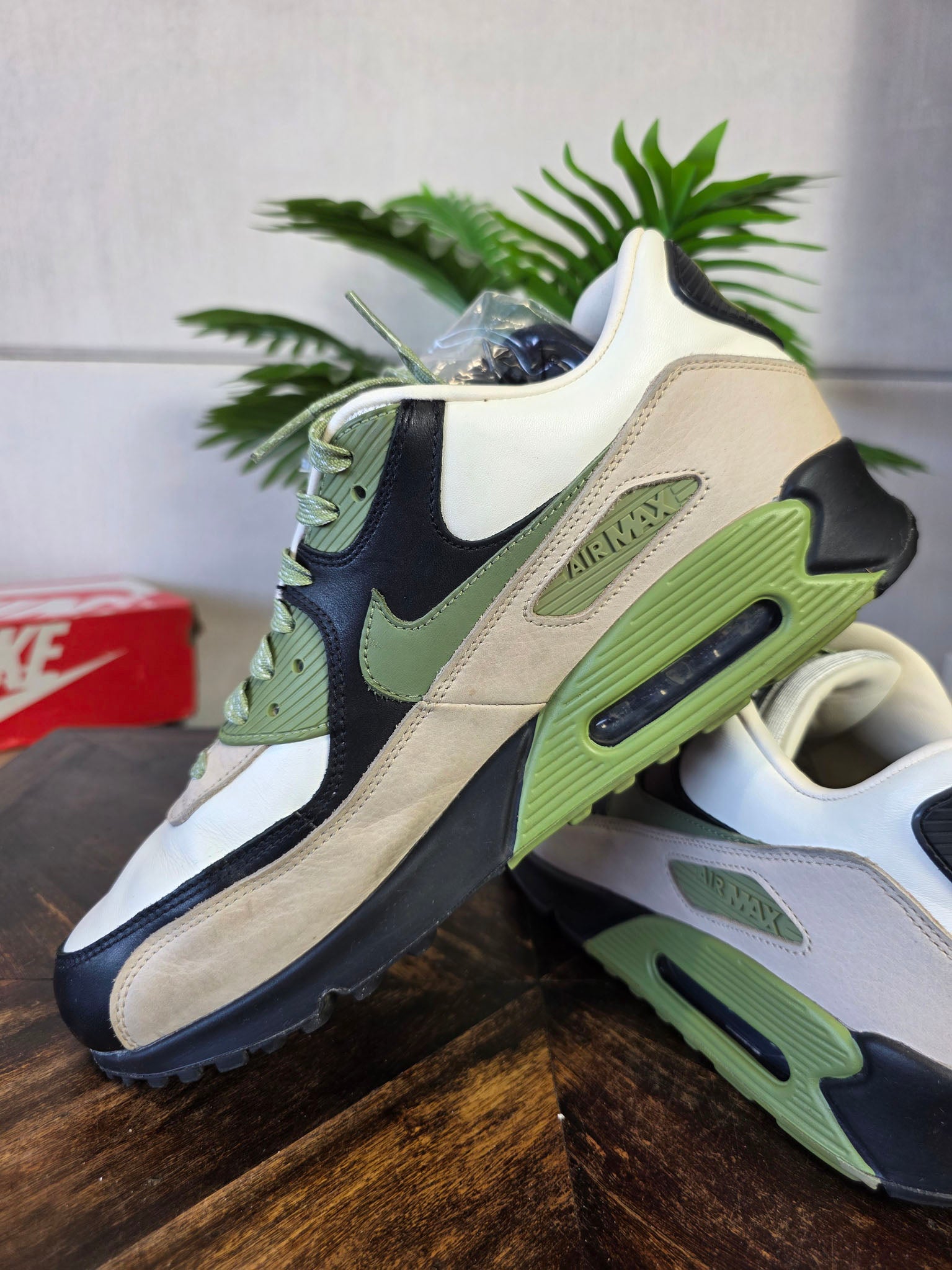 Nike Air Max 90 NRG Lahar Escape maat 45,5