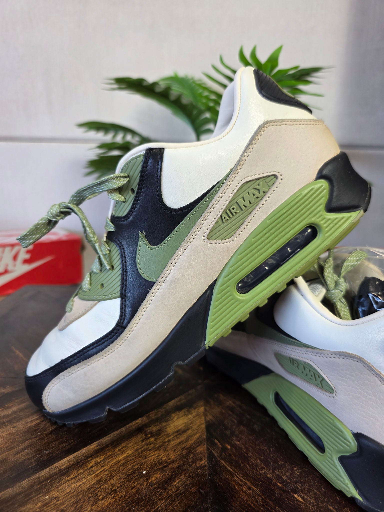 Nike Air Max 90 NRG Lahar Escape maat 45,5