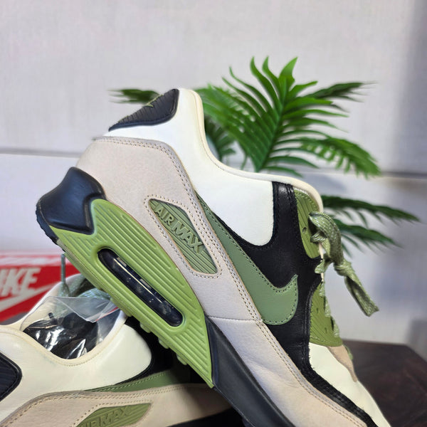 Nike Air Max 90 NRG Lahar Escape maat 45,5