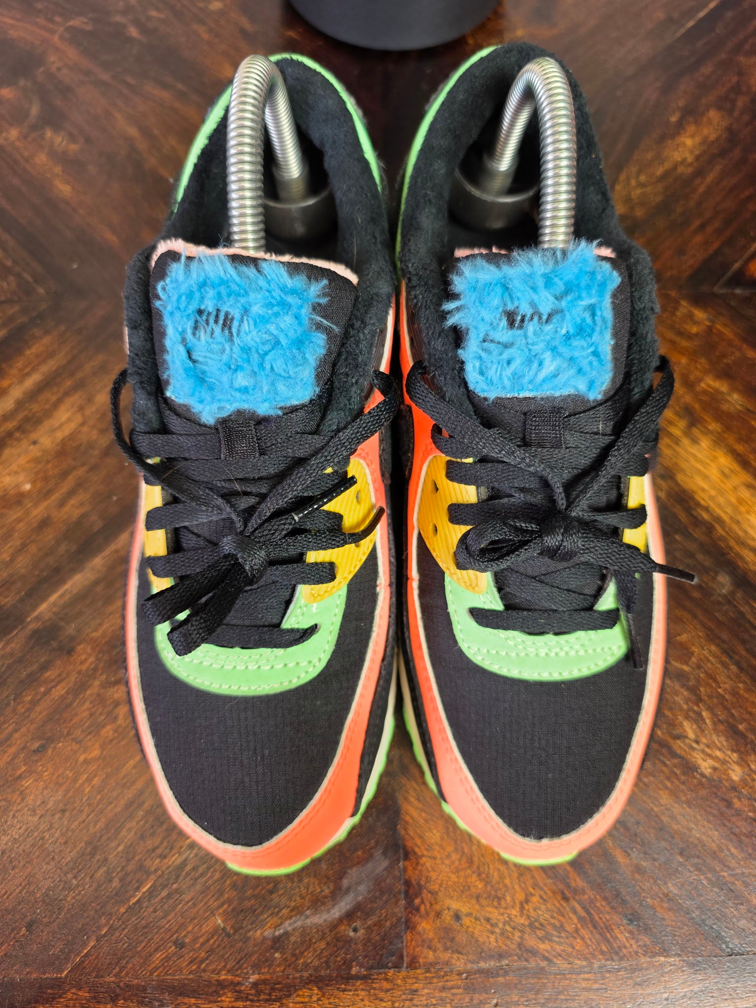 Nike Air Max 90 in Atomic Pink Solar Flare maat 38
