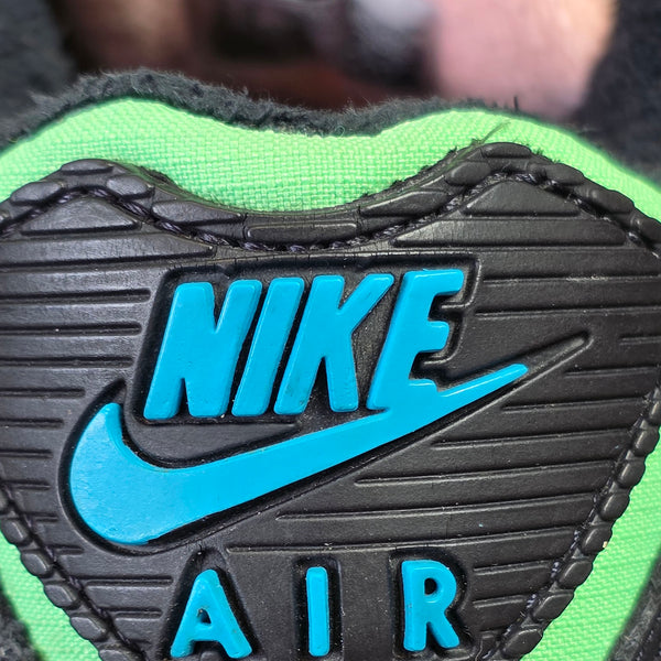 Nike Air Max 90 in Atomic Pink Solar Flare maat 38