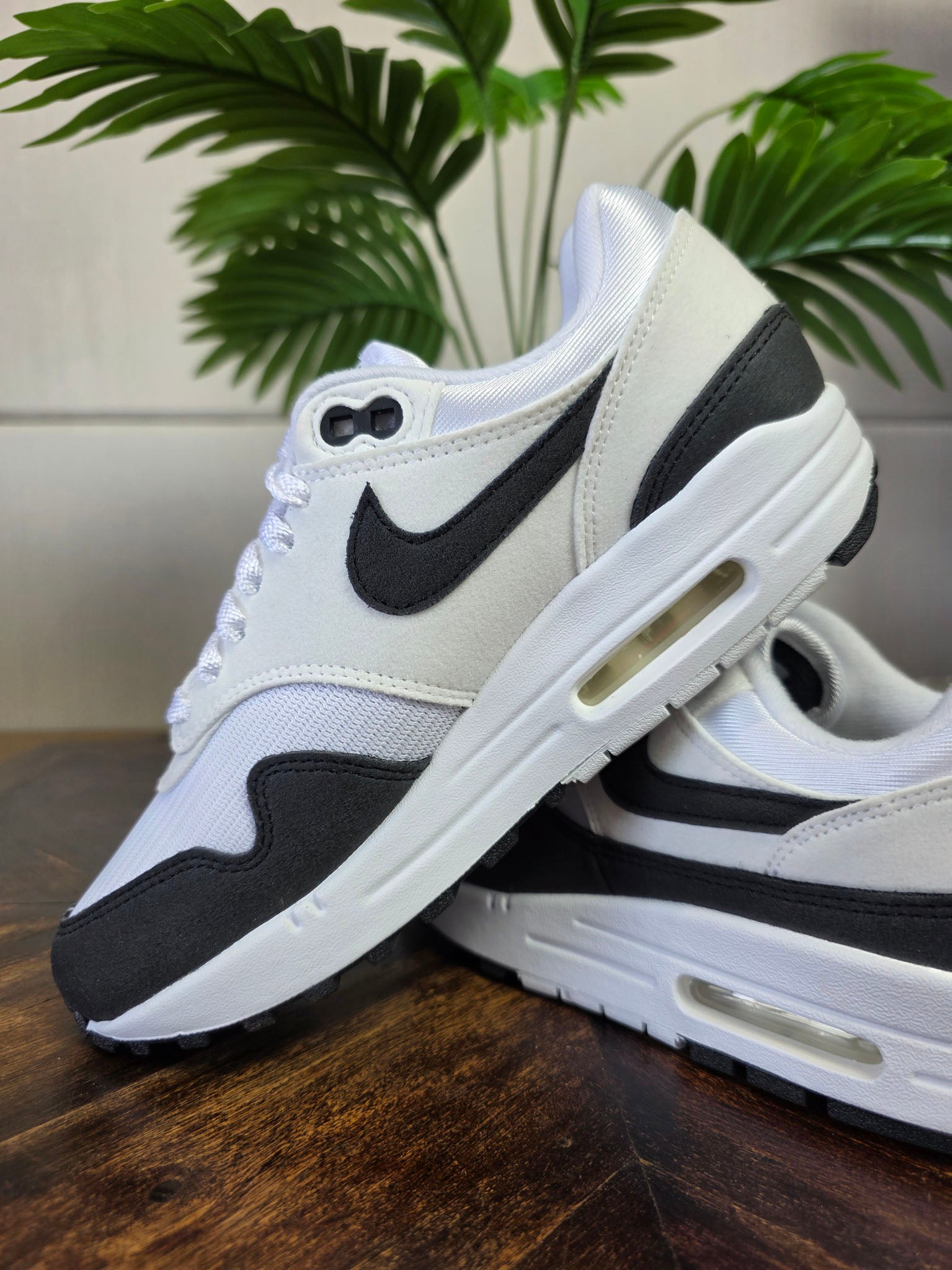 Nike Air Max 1 White Black maat 37,5