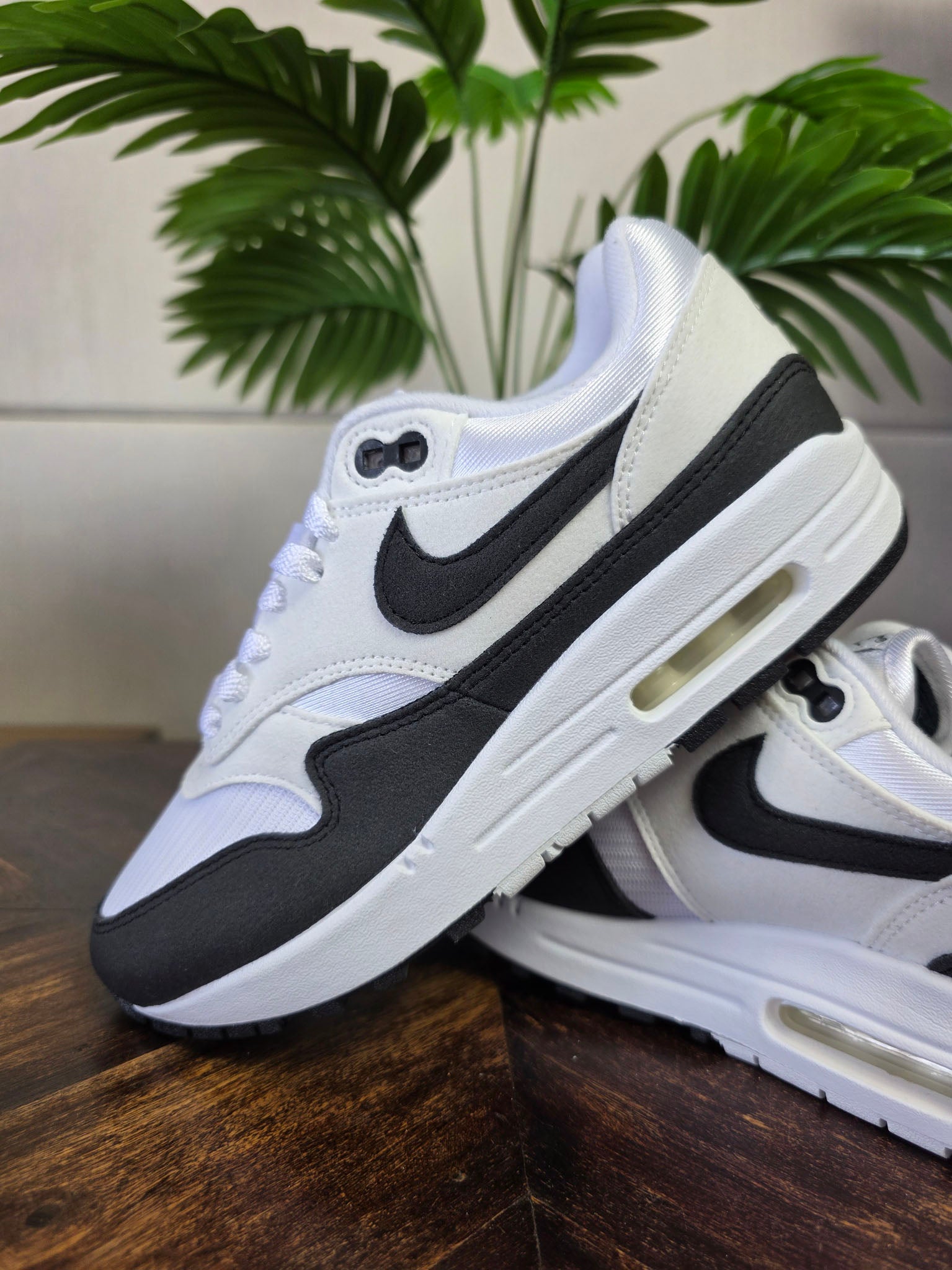 Nike Air Max 1 White Black maat 37,5