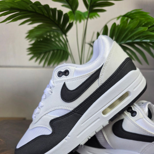 Nike Air Max 1 White Black maat 37,5
