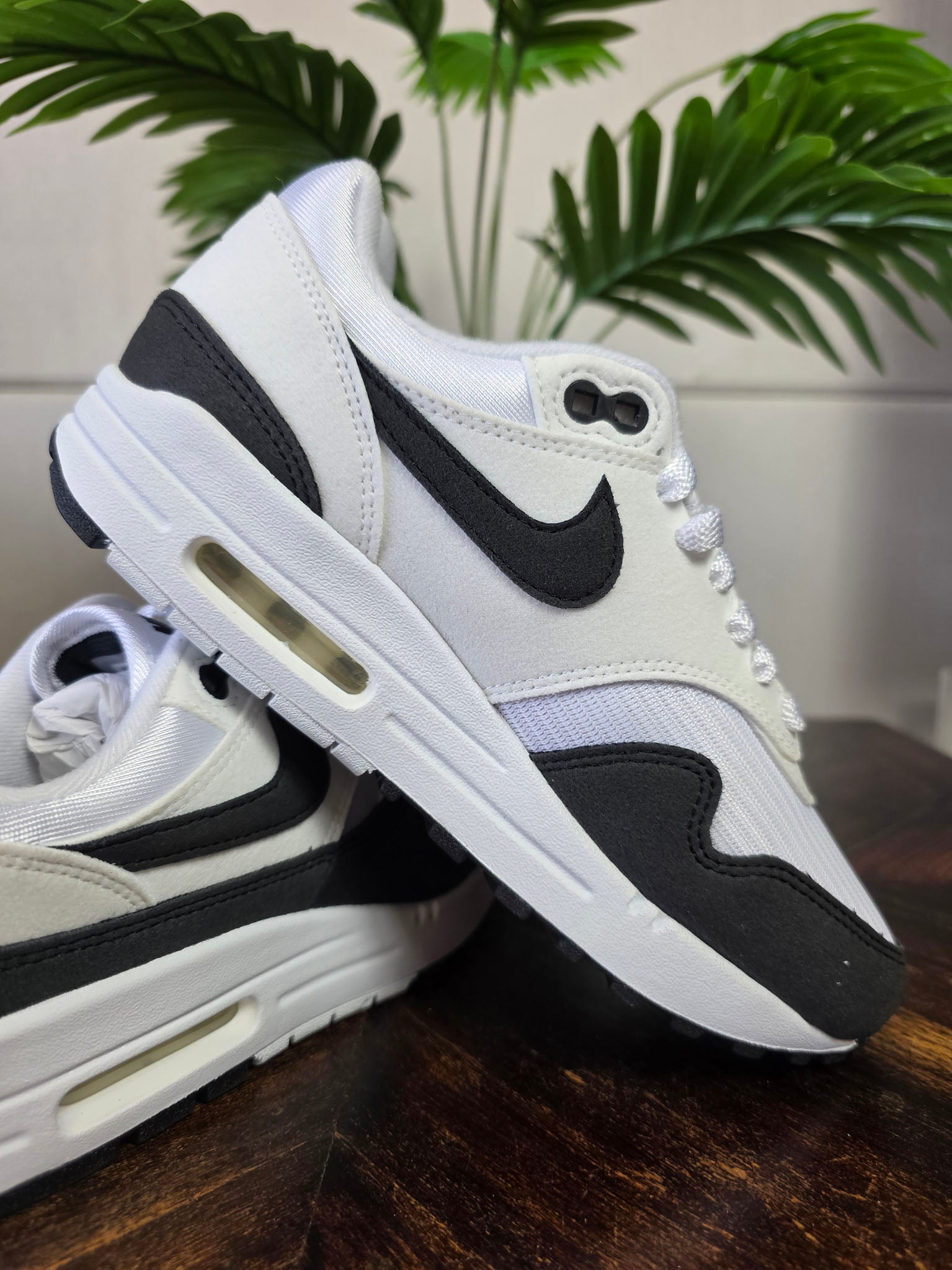 Nike Air Max 1 White Black maat 37,5