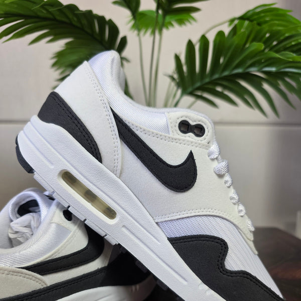 Nike Air Max 1 White Black maat 37,5